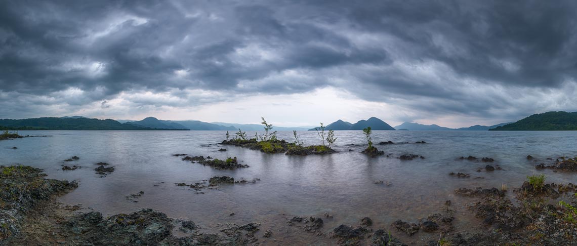 Wild Lake Toya